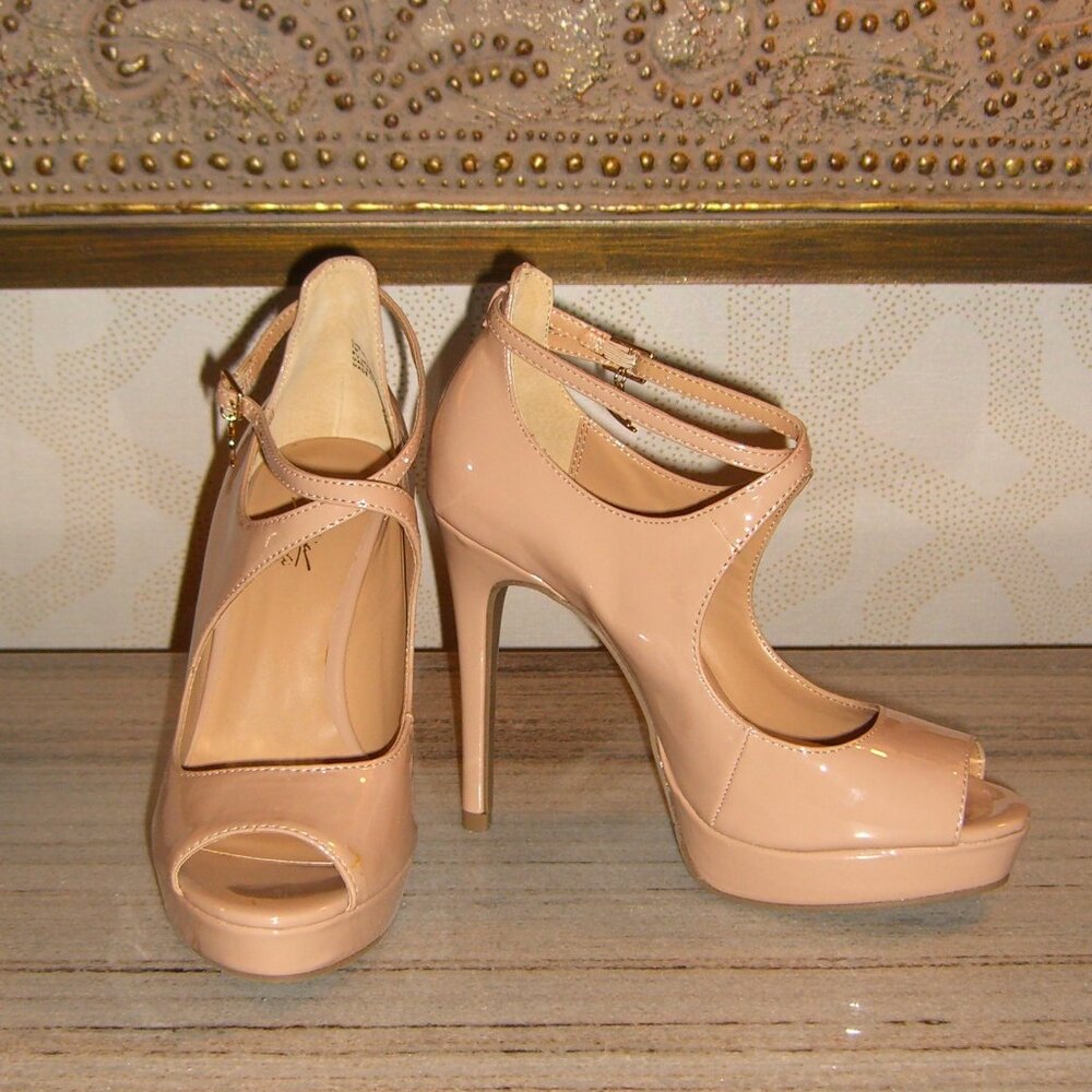 NIB THALIA SODI NUDE PATENT LEATHER PLATFORM CHELSIE DRESS HEELS SHOES 7M